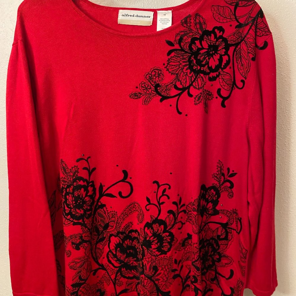 Alfred Dunner Women's Long Sleeve Sweater Blouse with Floral Design